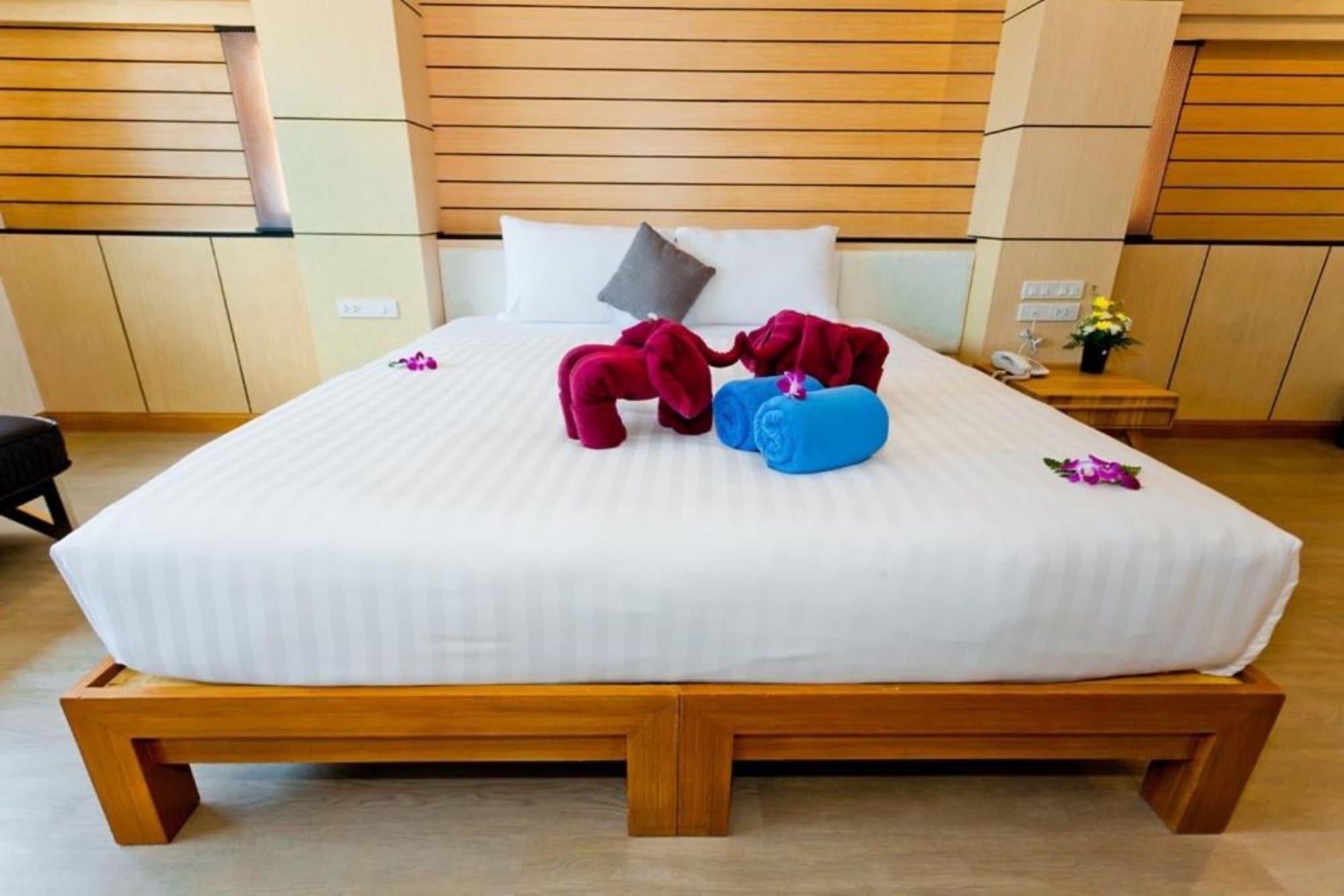 Anda Beachside Hotel Karon Exterior photo