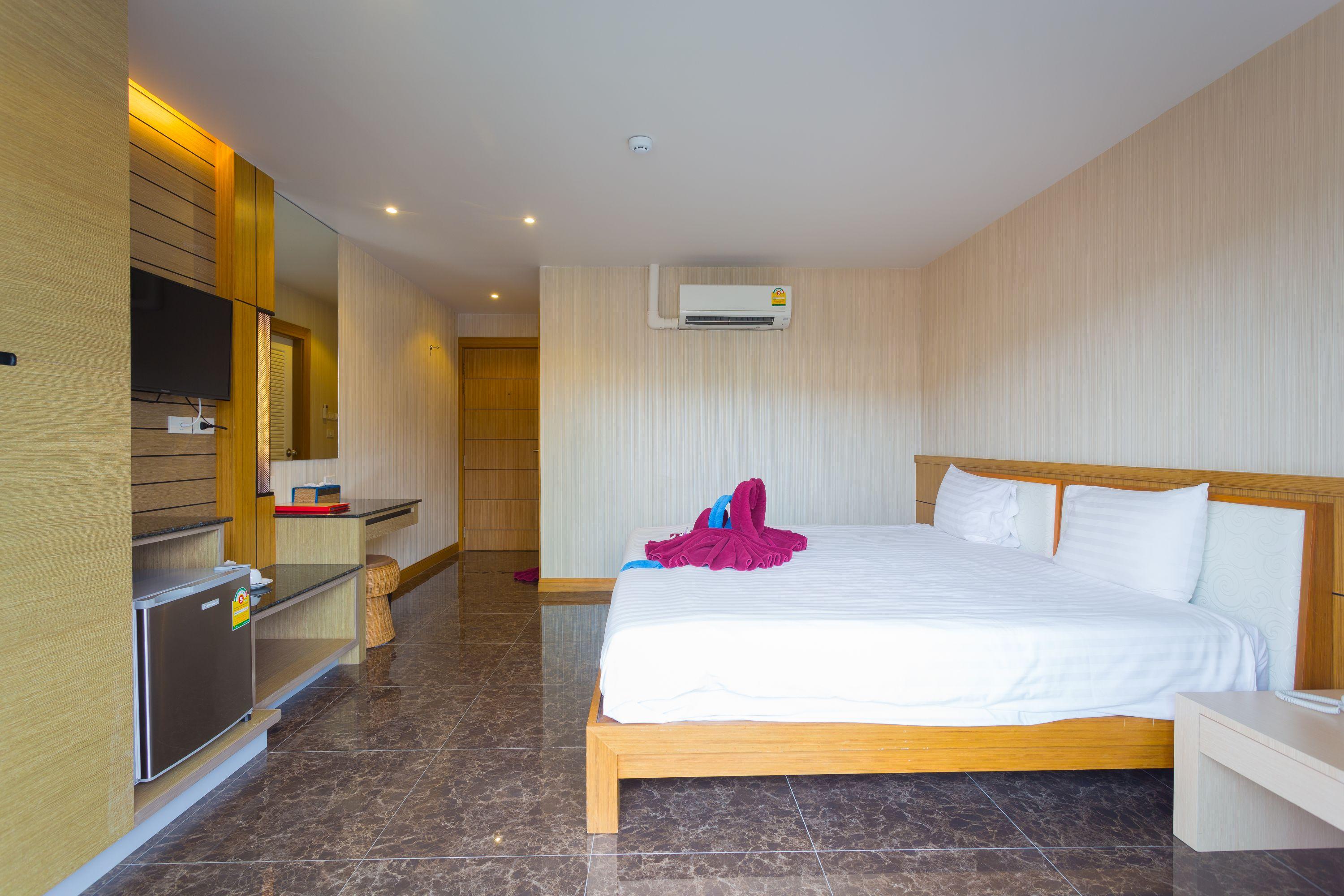 Anda Beachside Hotel Karon Exterior photo