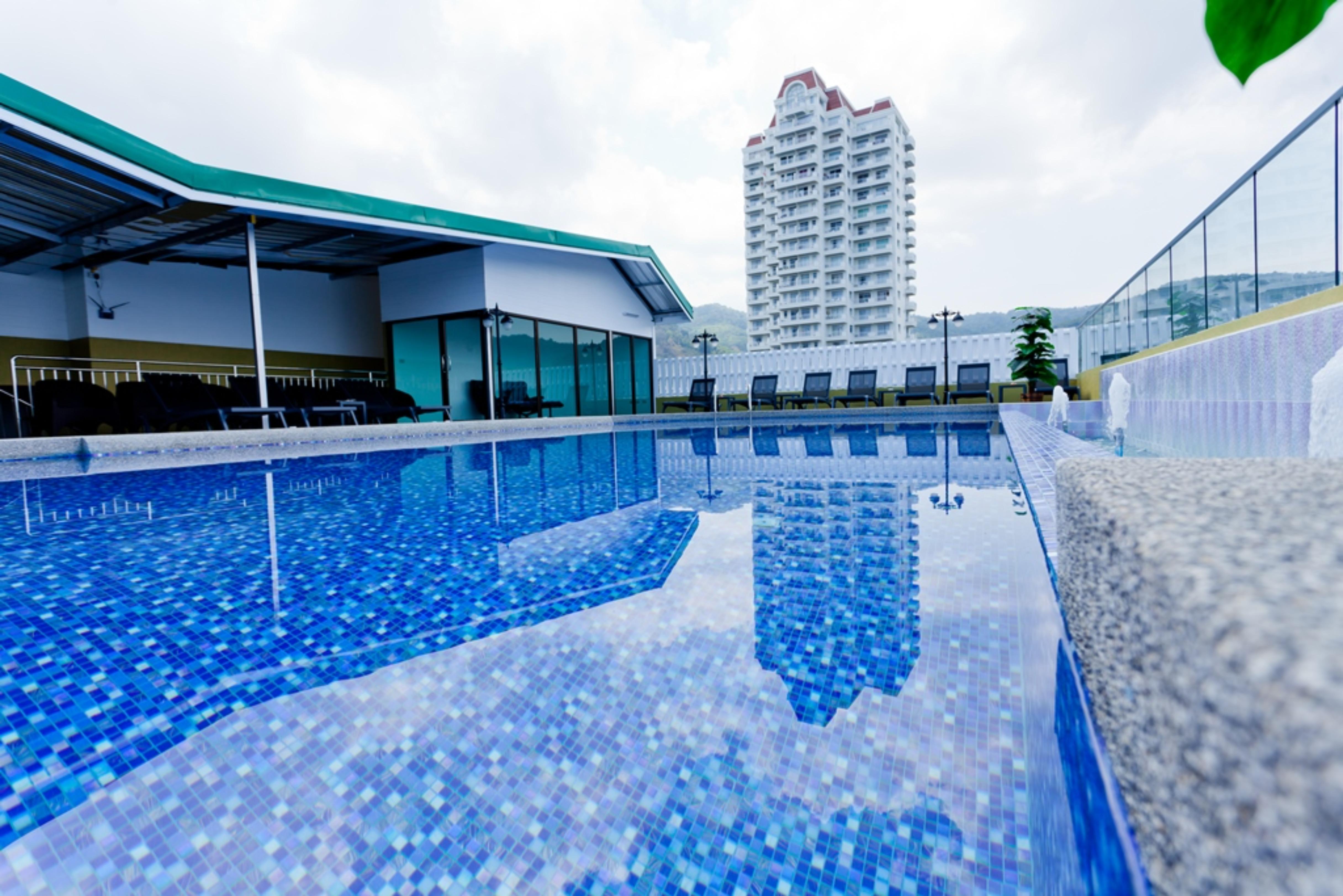 Anda Beachside Hotel Karon Exterior photo