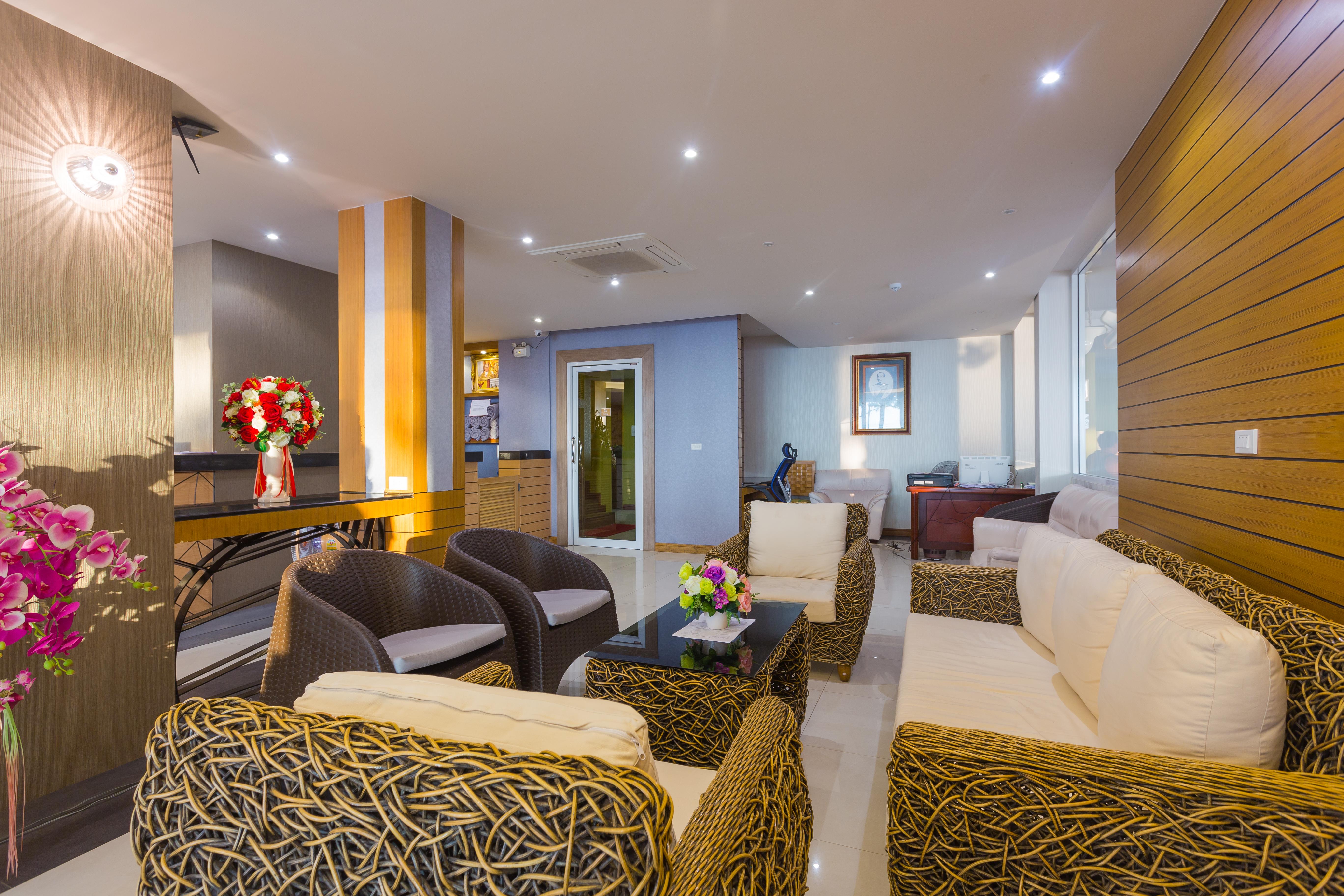 Anda Beachside Hotel Karon Exterior photo