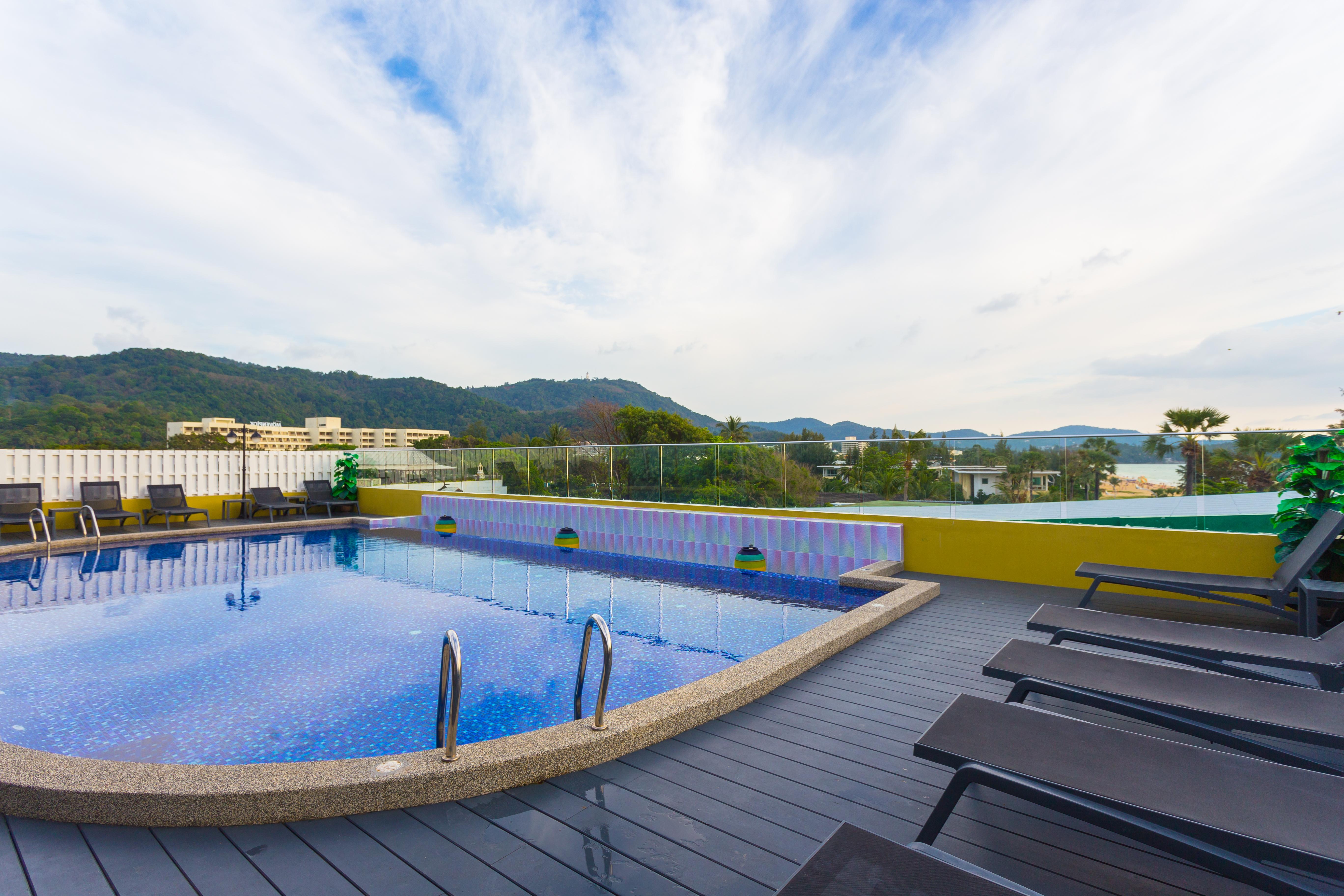 Anda Beachside Hotel Karon Exterior photo