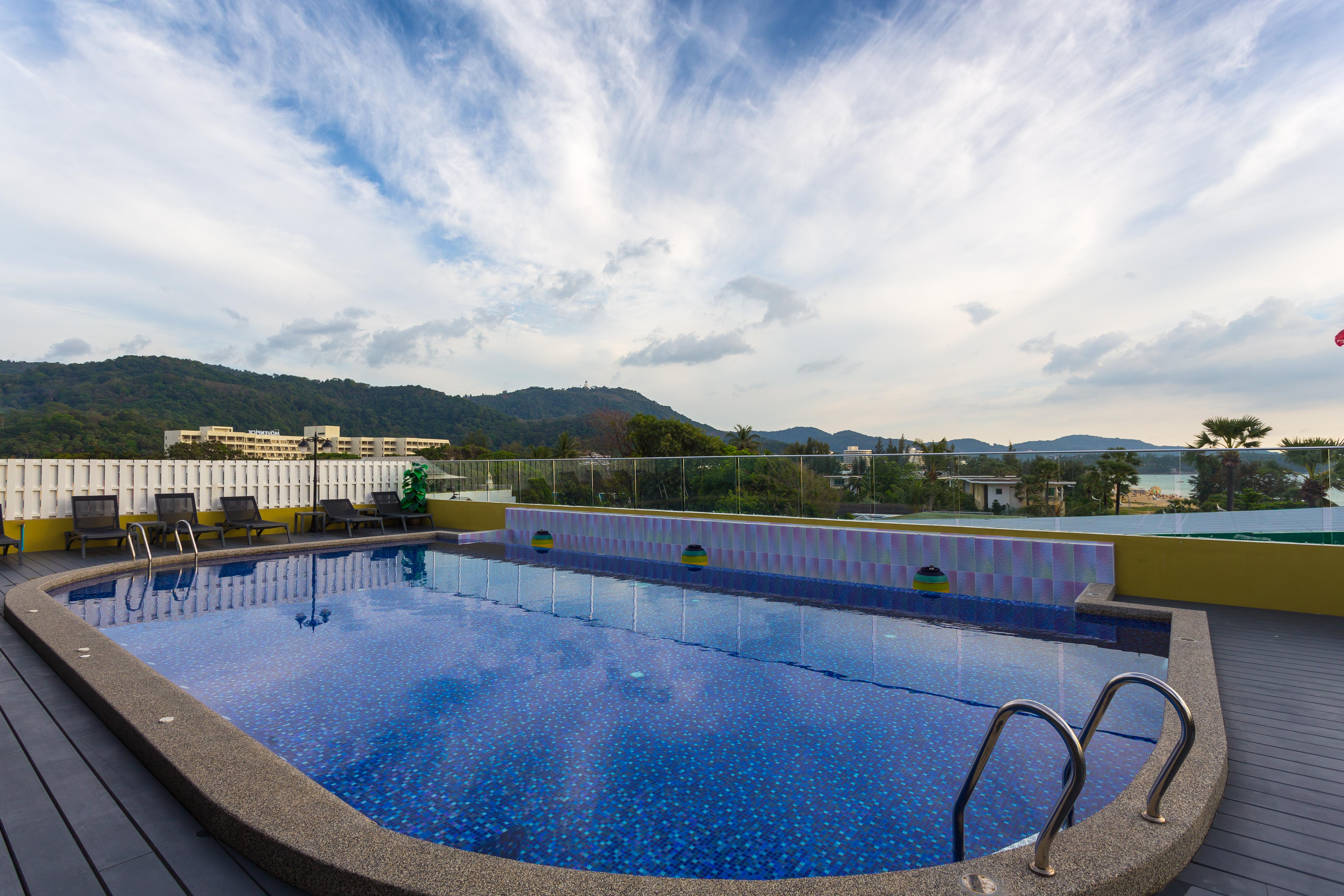Anda Beachside Hotel Karon Exterior photo