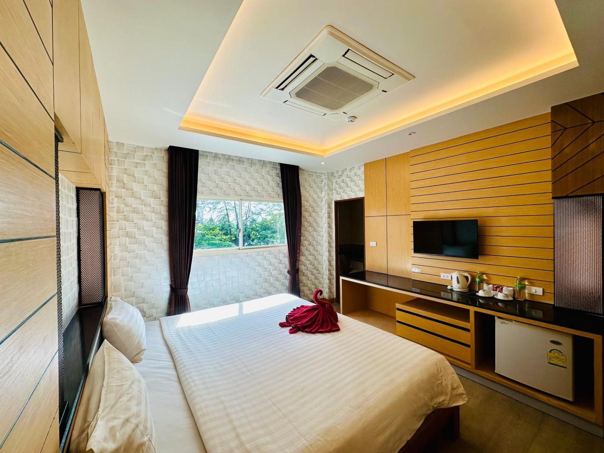 Anda Beachside Hotel Karon Exterior photo