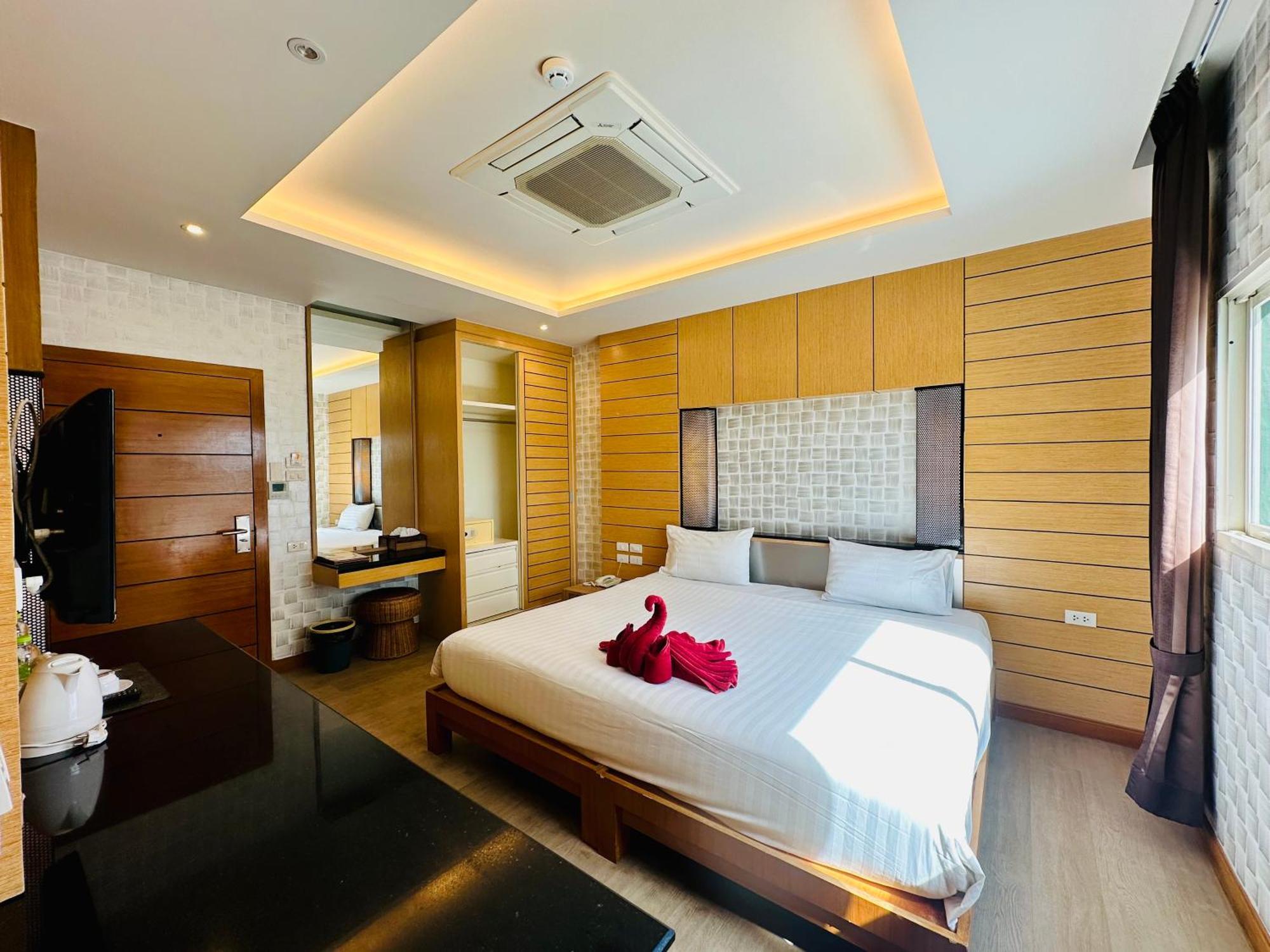 Anda Beachside Hotel Karon Exterior photo