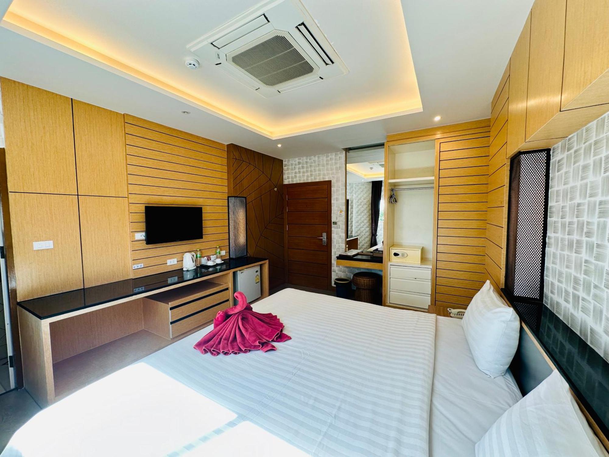 Anda Beachside Hotel Karon Exterior photo