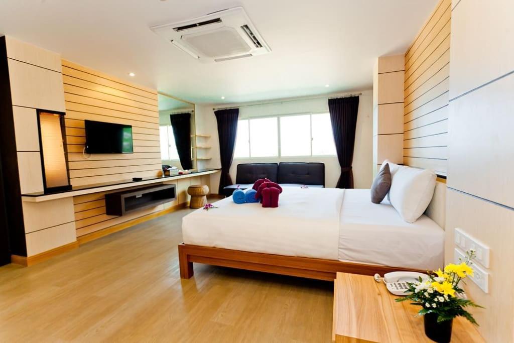 Anda Beachside Hotel Karon Exterior photo